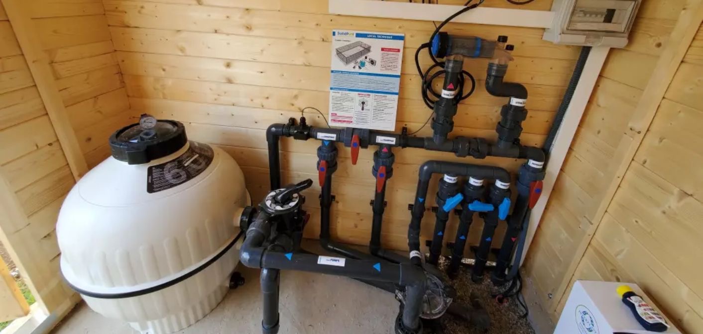 Circuit hydraulique et pièces à sceller — Local technique refait apres