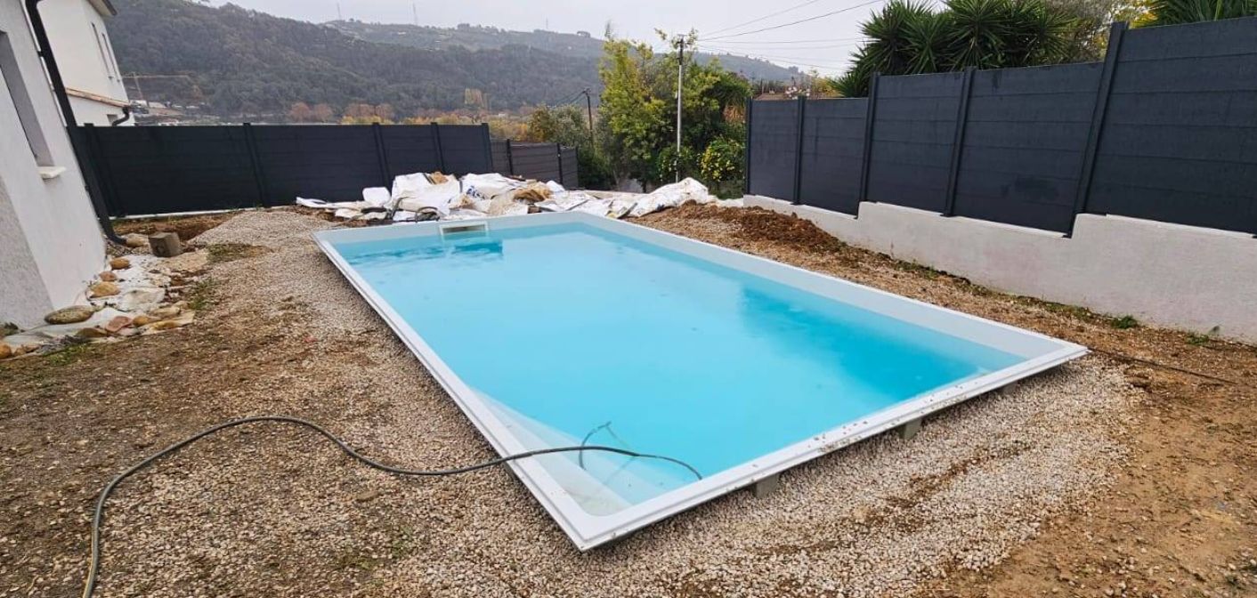 11 piscine coque — piscine en Haute-Saône